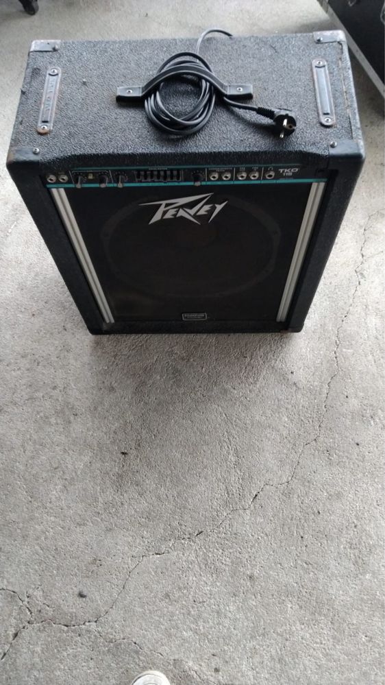 Combo peavey, para baixo.