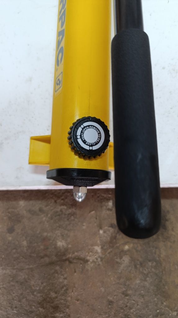 POMPA ENERPAC

Symbol:  P392

Pojemność : 901