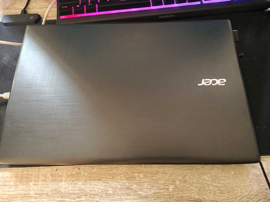 Laptop Acer E5-575 uszkodzony sprawny