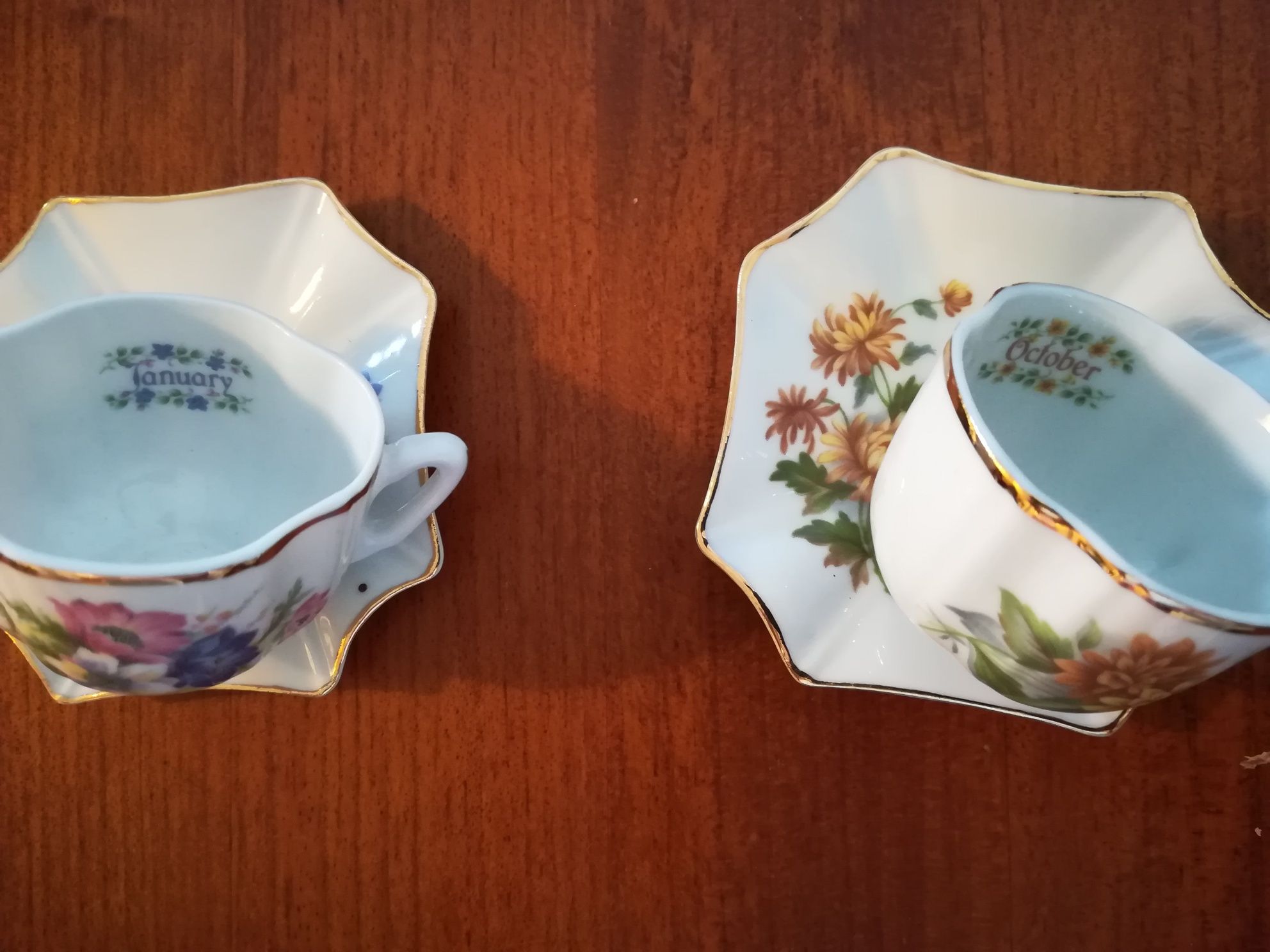 4 chávenas decorativas em porcelana pintada à mão