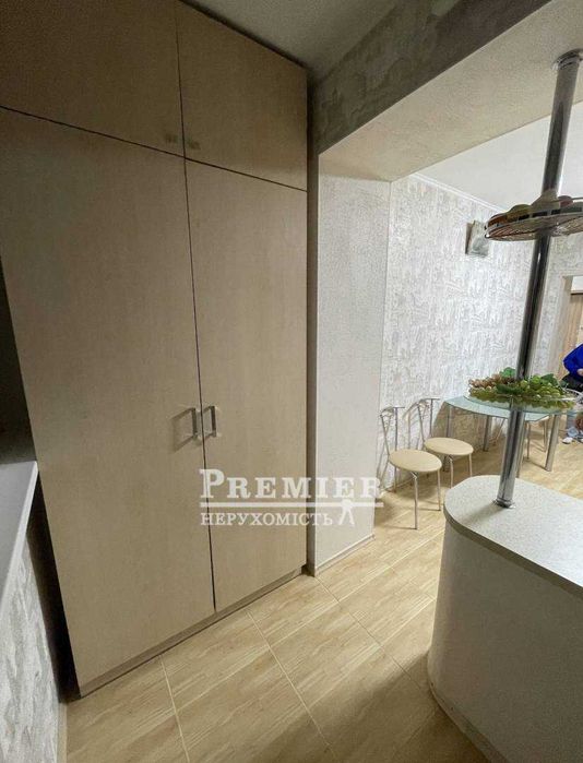 Продам квартиру з ремонтом на Заболотного