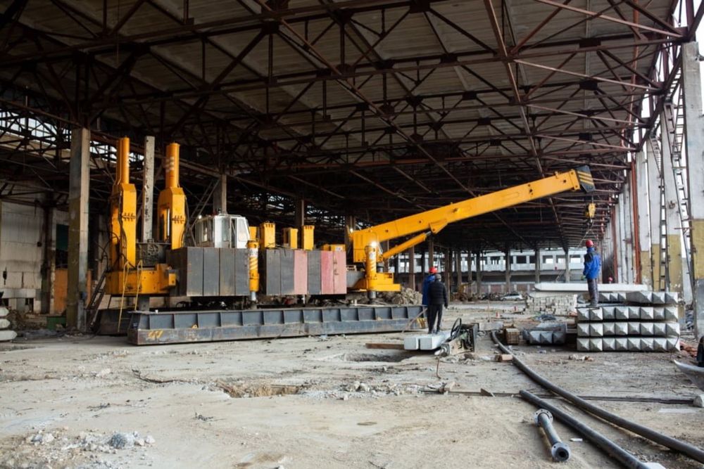 Вдавлювання паль / свай