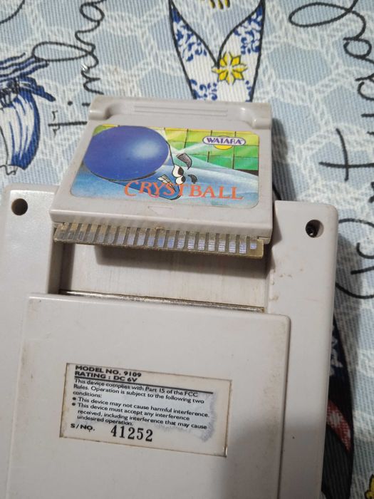 Jogo cryst ball tipo game Boy, não respondo a mensagens.