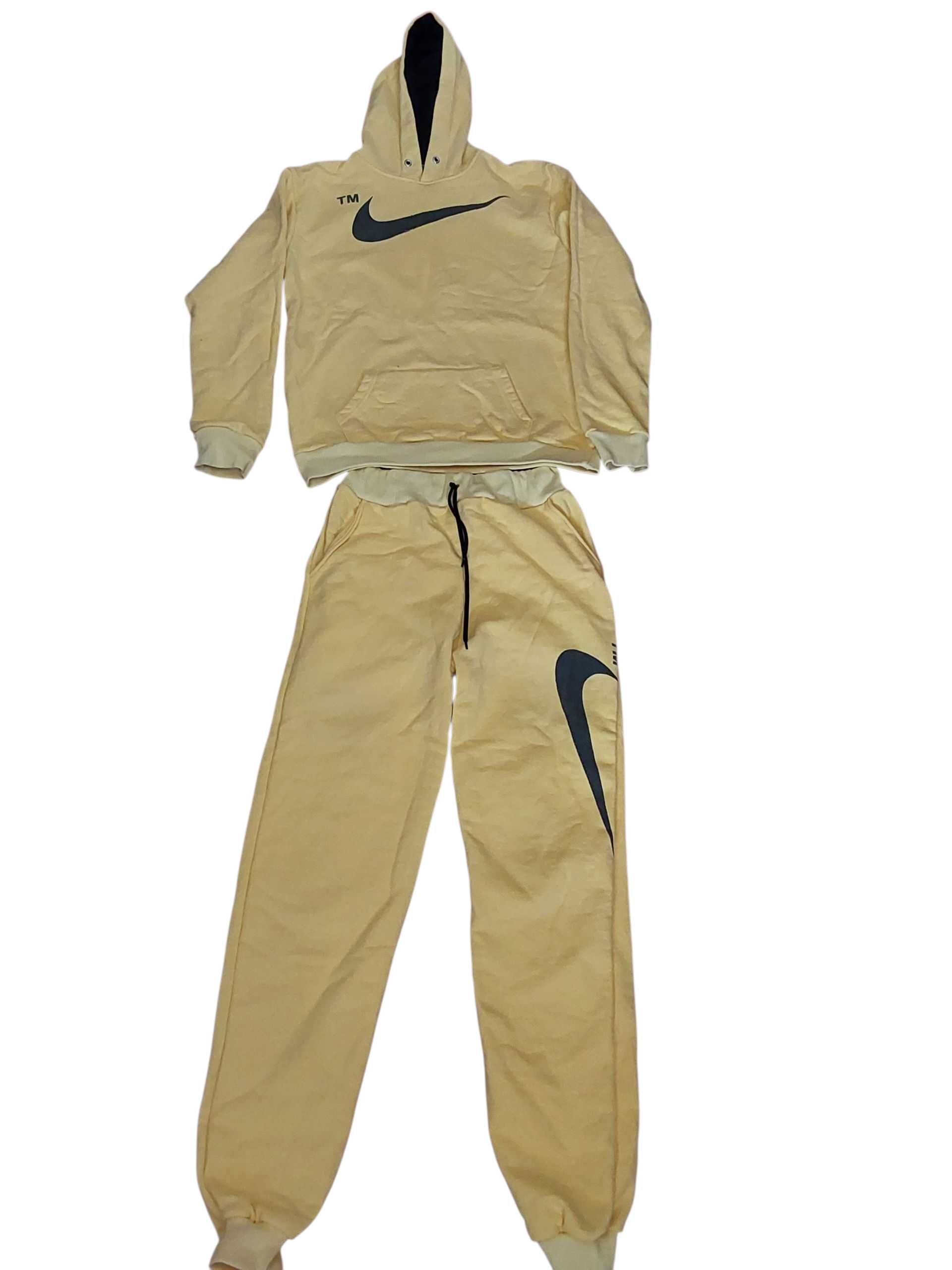 Conjunto novo de roupa