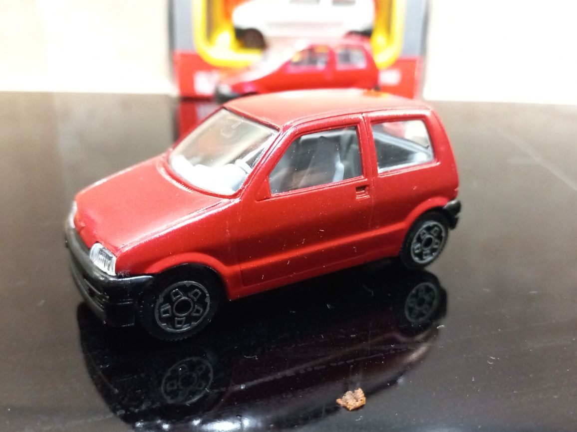 Bburago Fiat Cinquecento Sporting 1/43 Ciemna czerwień