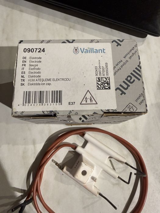 Elektroda jonizacyjno zapłonowa Arley - Vaillant 090724, piec, OEM