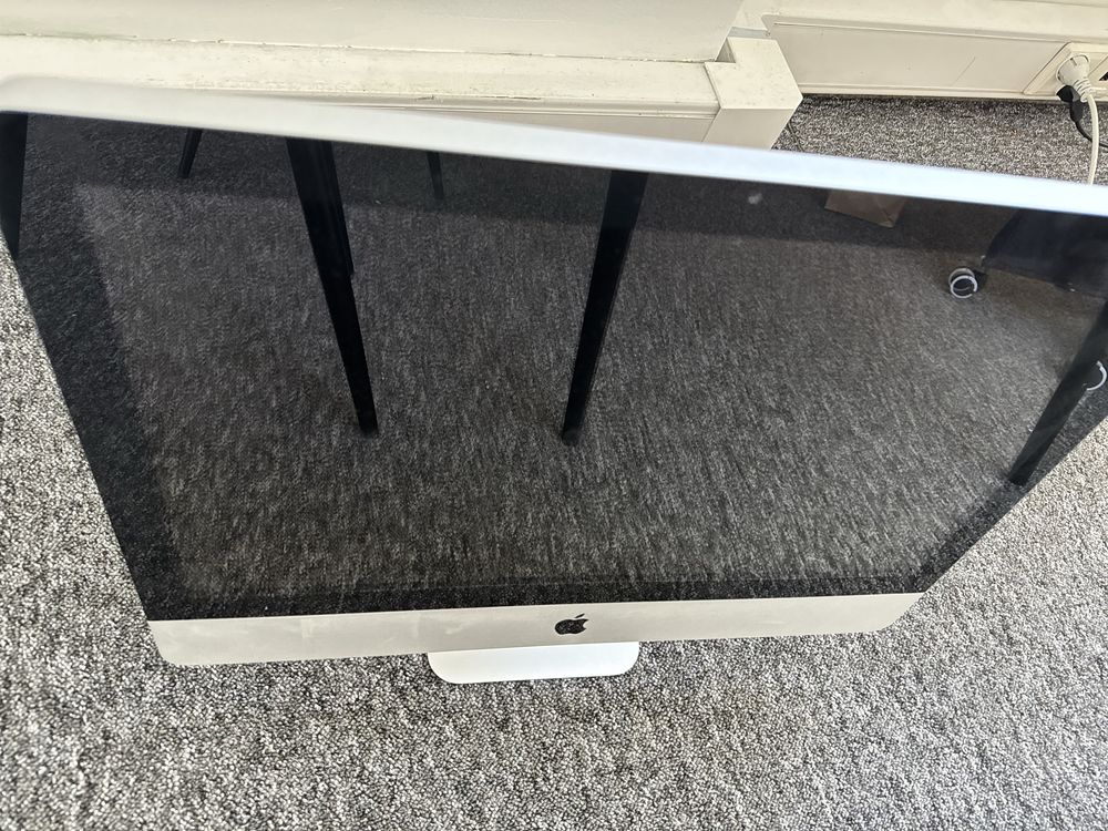 Zestaw pakietu sprzętu Apple iMac MacBook Pro Retina iPhone 11 Pro