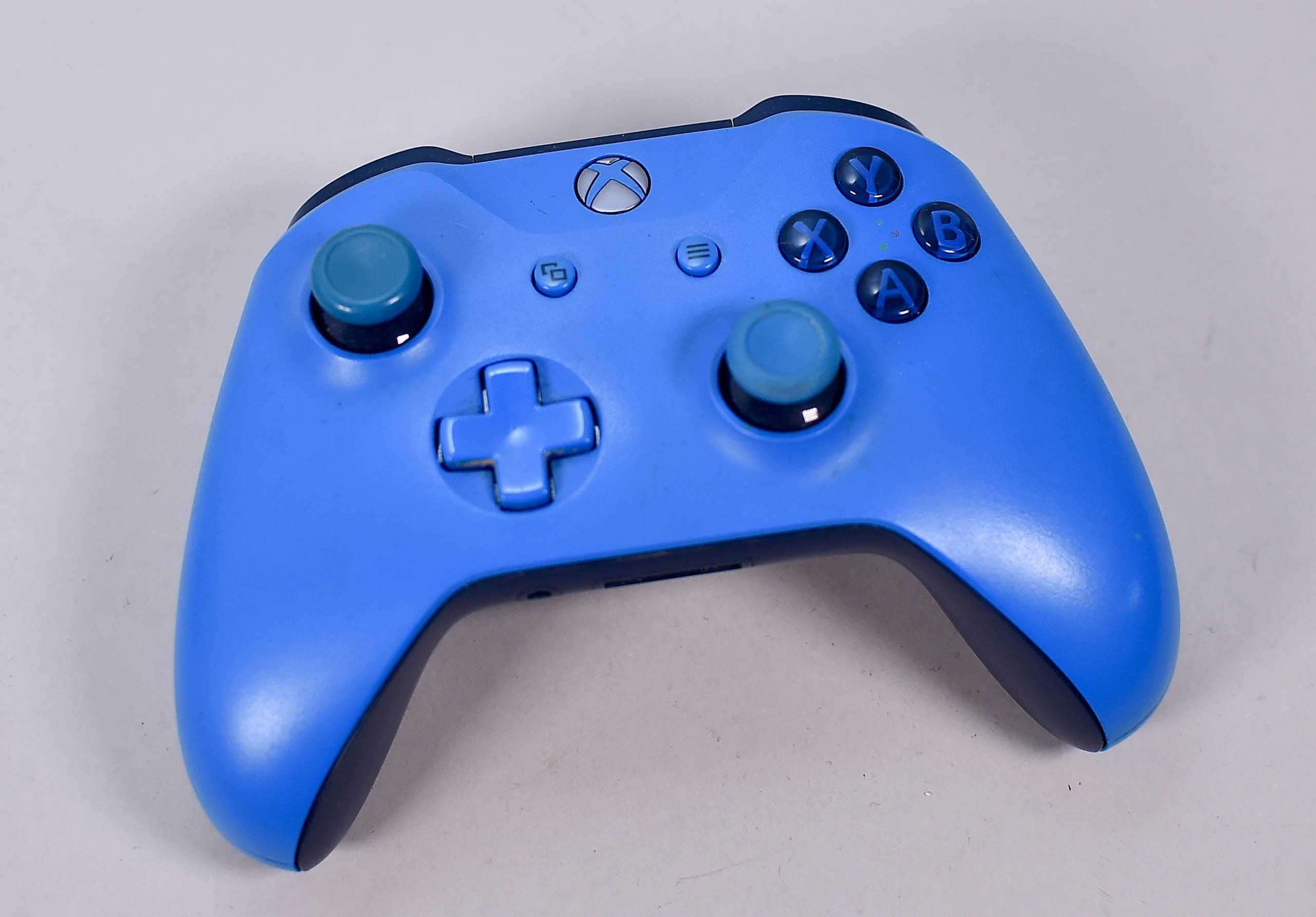 Kontroler Pad Xbox ONE Model: 1708 Niebieski (0005)