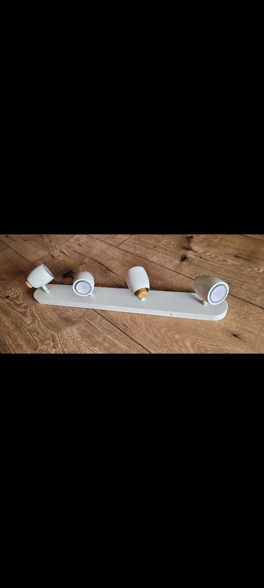 Lampa sufitowa z żarówkami led