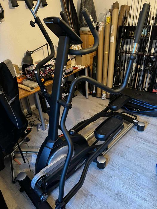 profesjonalny orbitrek Maxxus prawie nówka