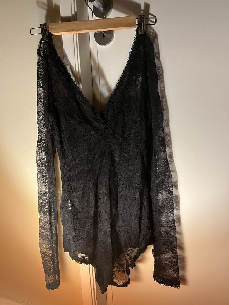 body de renda preto