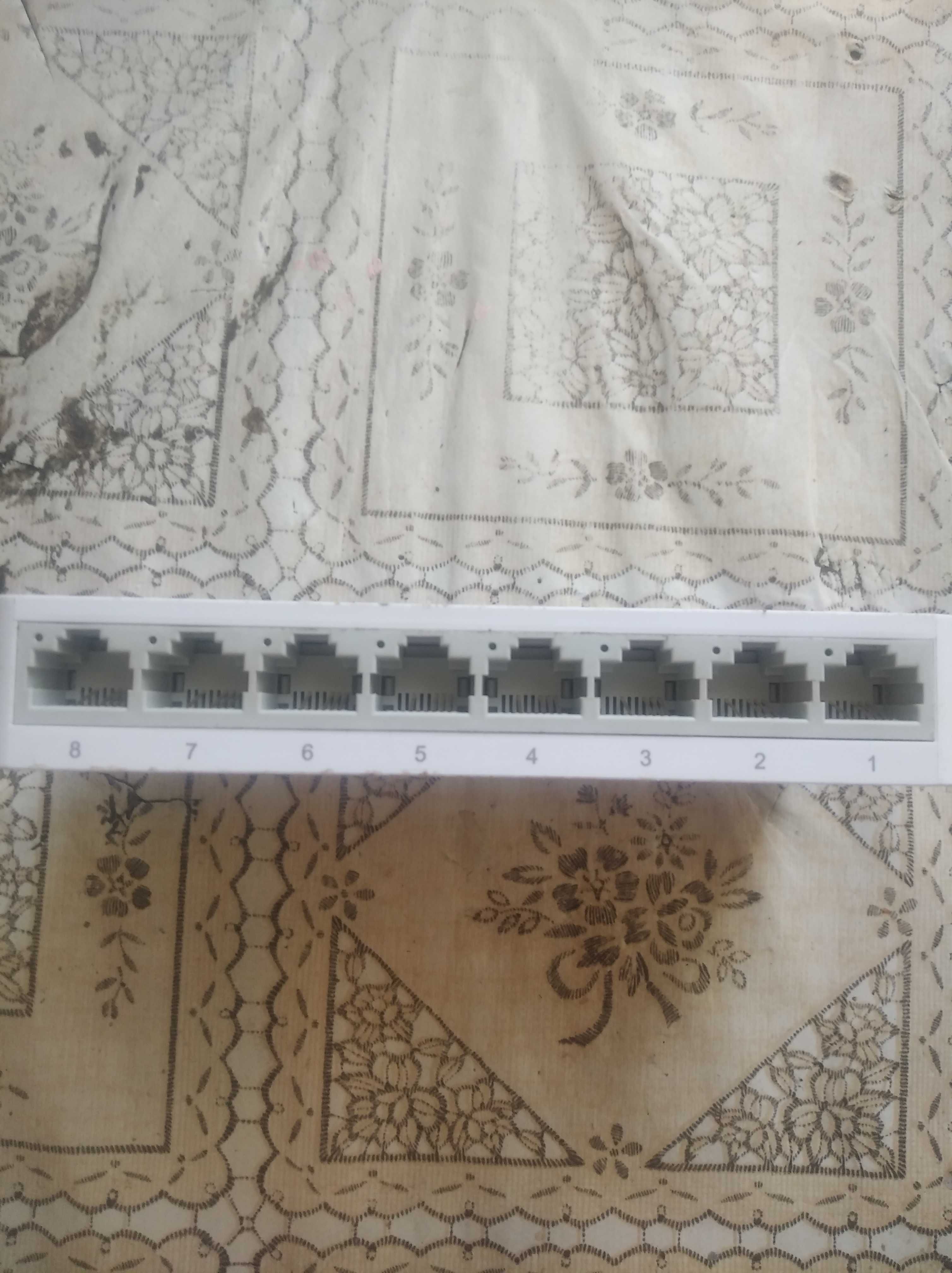 TP-LINK TL-SF1008D 8*100Мбіт/с