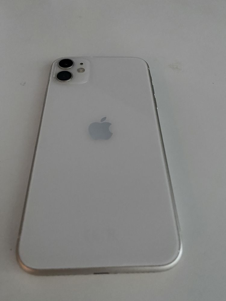 Telefon iPhone 11 64GB