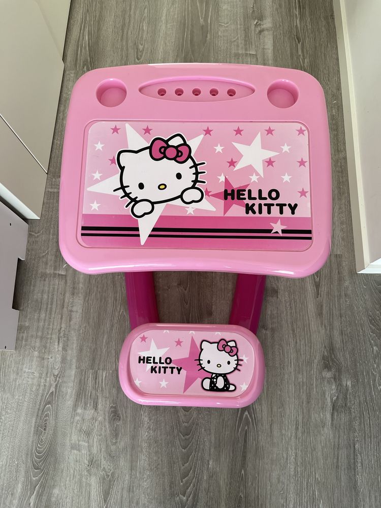 Secretaria hello kitty