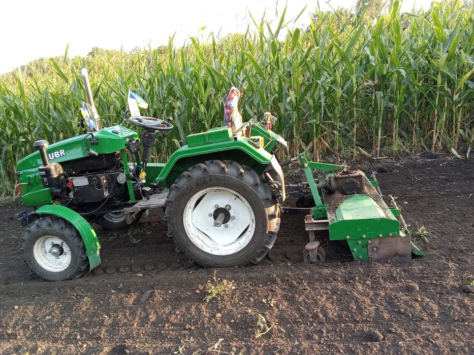 Міні трактор Зубр