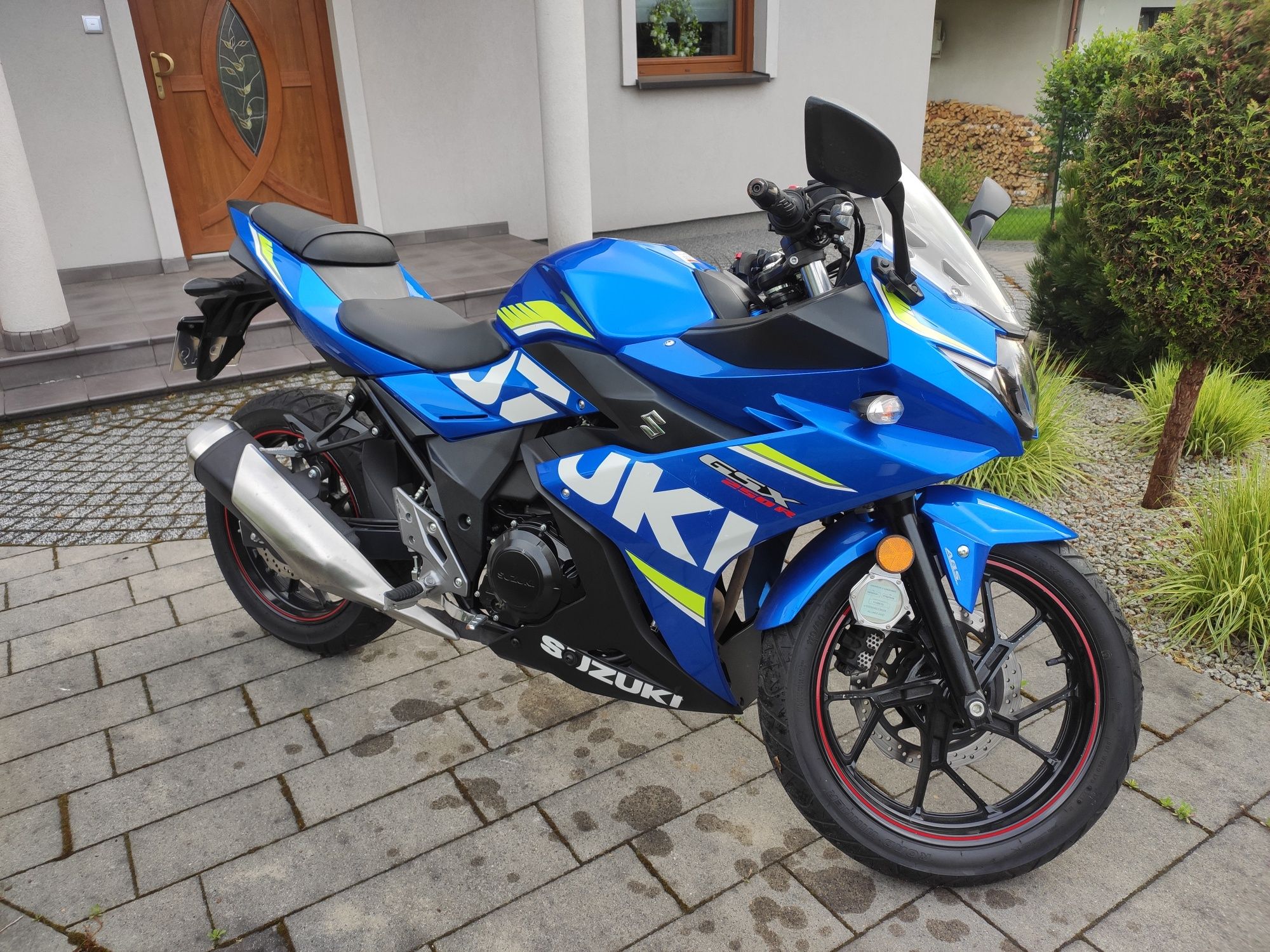 Suzuki gsx 250r ( kat A2)