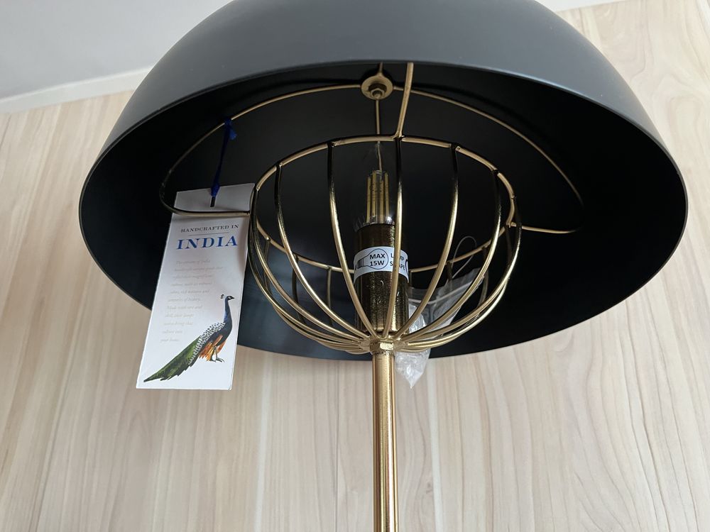 Lampa biurko stolik nocny czarna producja Indie rekodzieło