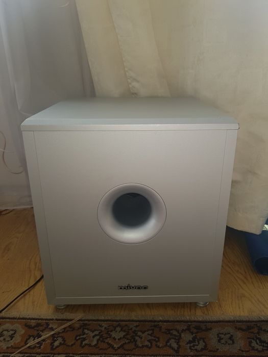 Potężny Subwoofer aktywny **800w max** 200