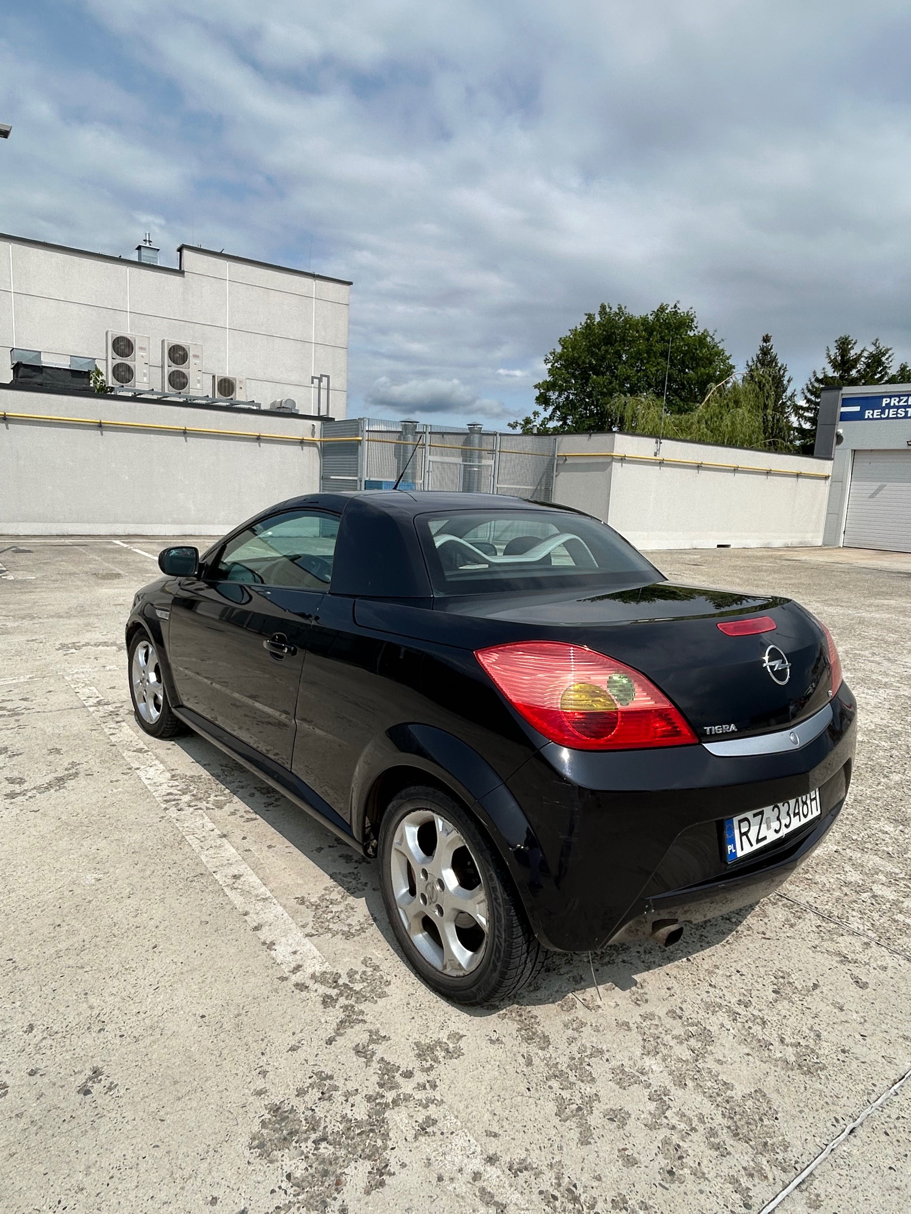 Sprzedam Opel Tigra 1.8 2007