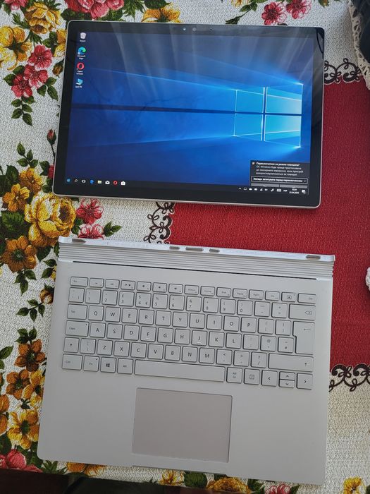 Продам ноутбук Microsoft Surface