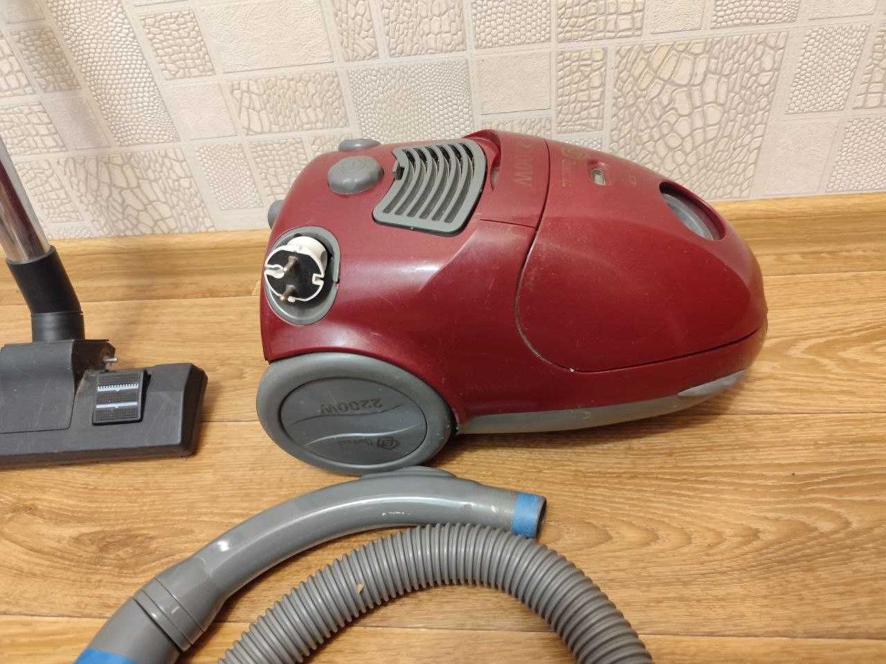 Пилосос Domotec 2200W