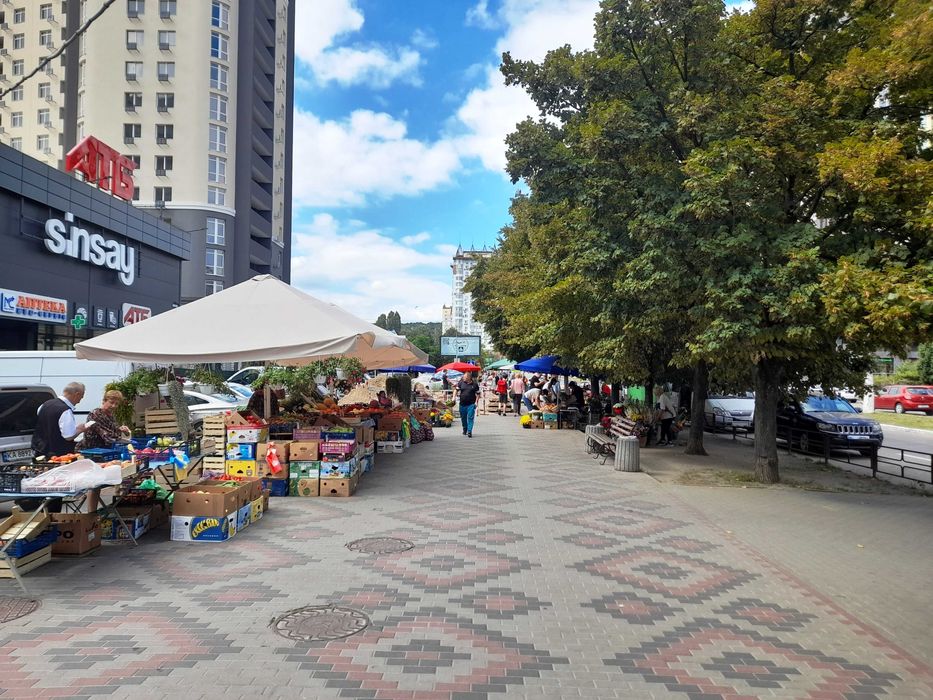 Вишгород Центр Суперфасад н/ф 72кв.м. Активний трафік