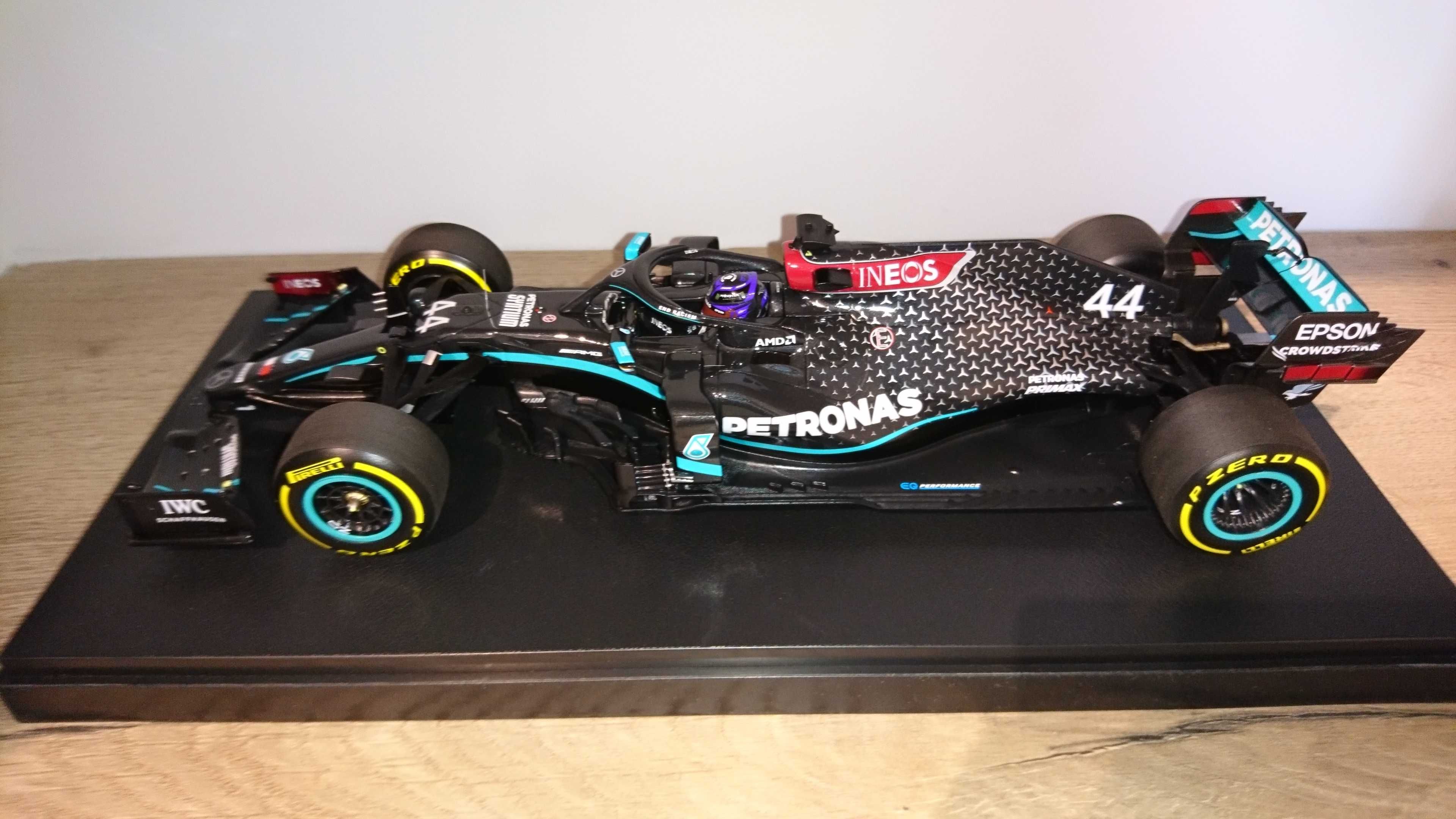 Model 1:18 Diecast, F1, Lewis Hamilton, Mercedes W11 + GABLOTKA