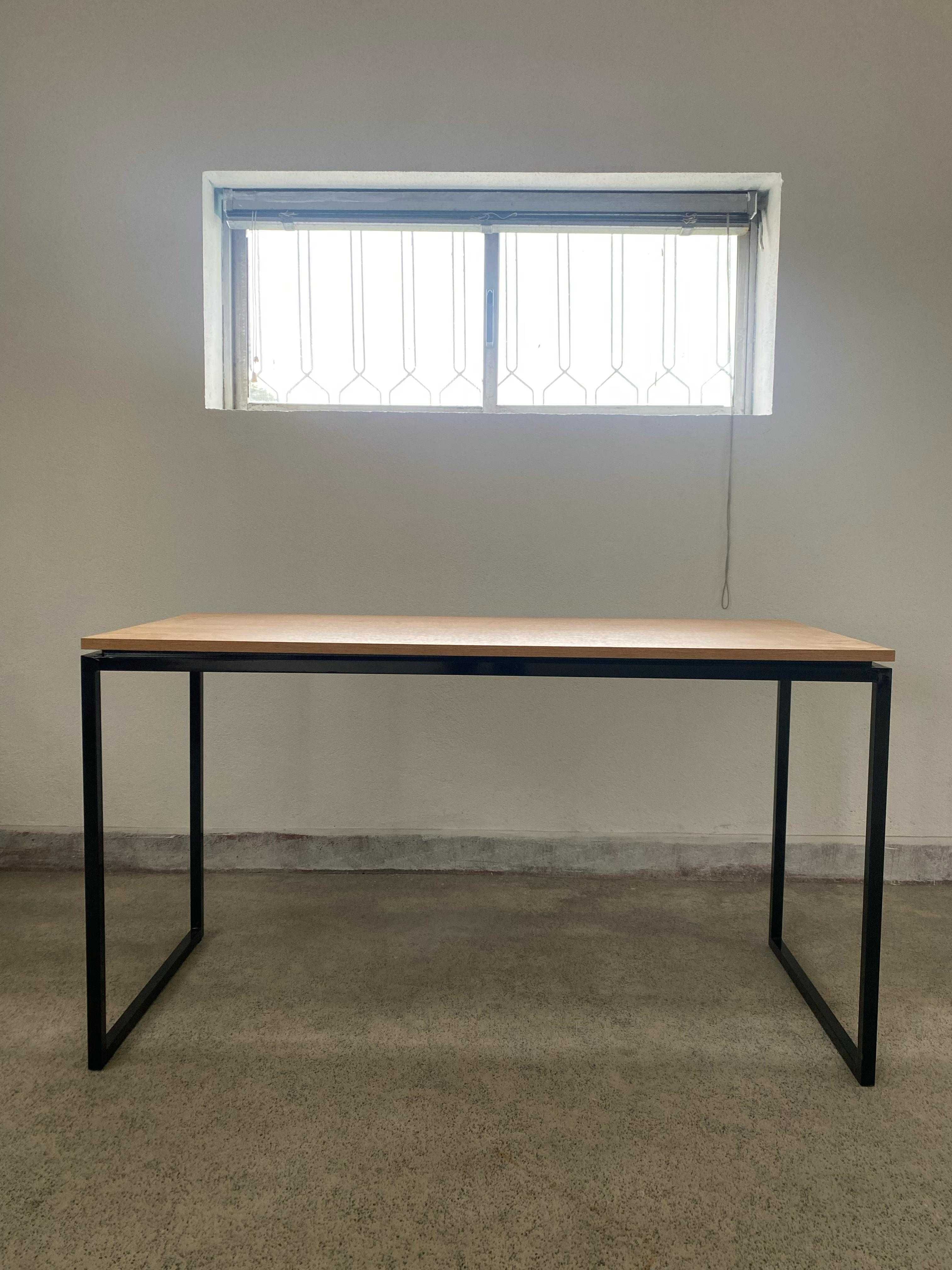 Mesa/Secretária Estilo Industrial