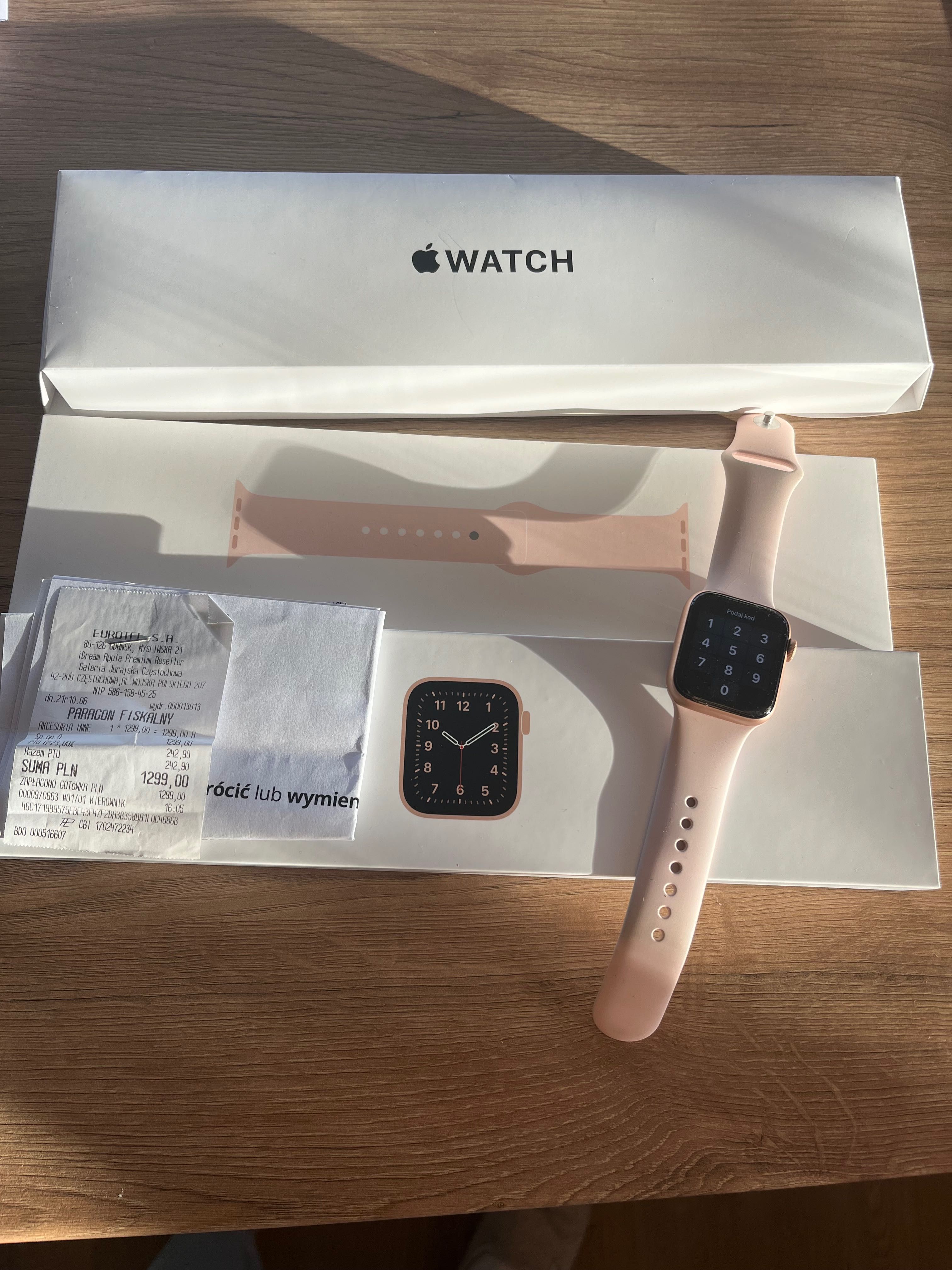 Apple Watch SE różowy