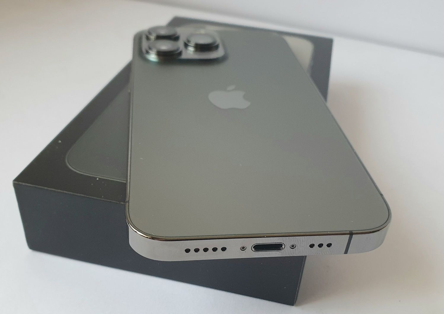 iPhone 13 Pro 256GB 90% акб цілий робочий! 
Apple iPhone 13 Pro Max 25