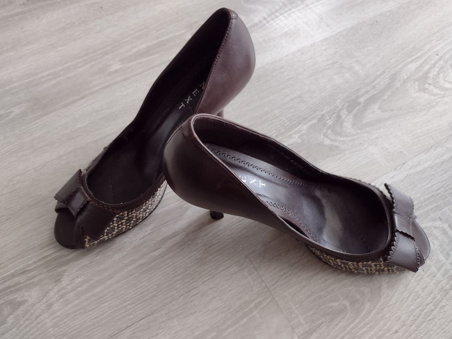 Buty na obcasie 38