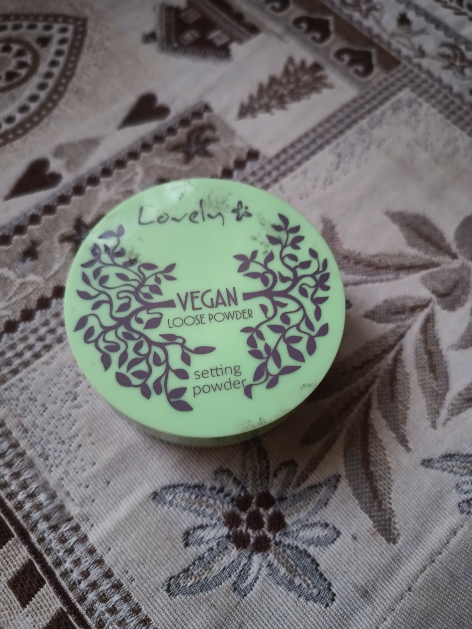 Vegan loose powder