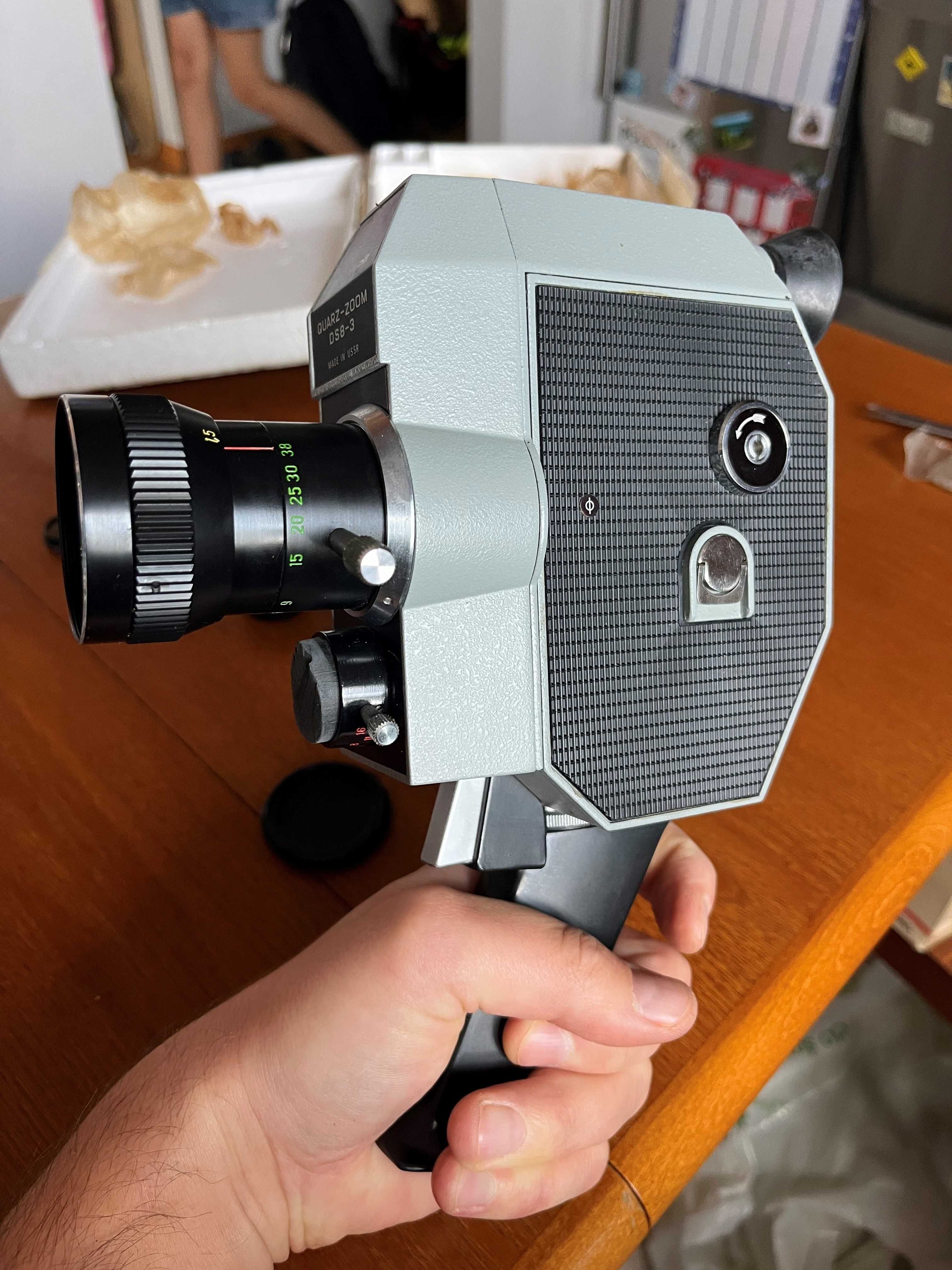 Kamera filmowa na taśmę Quarz-Zoom DS8-3 produkcji radzieckiej