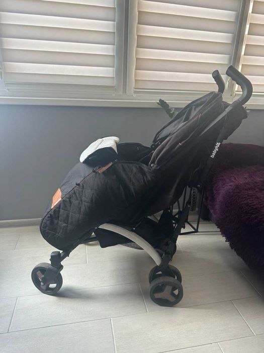 Прогулянкова коляска