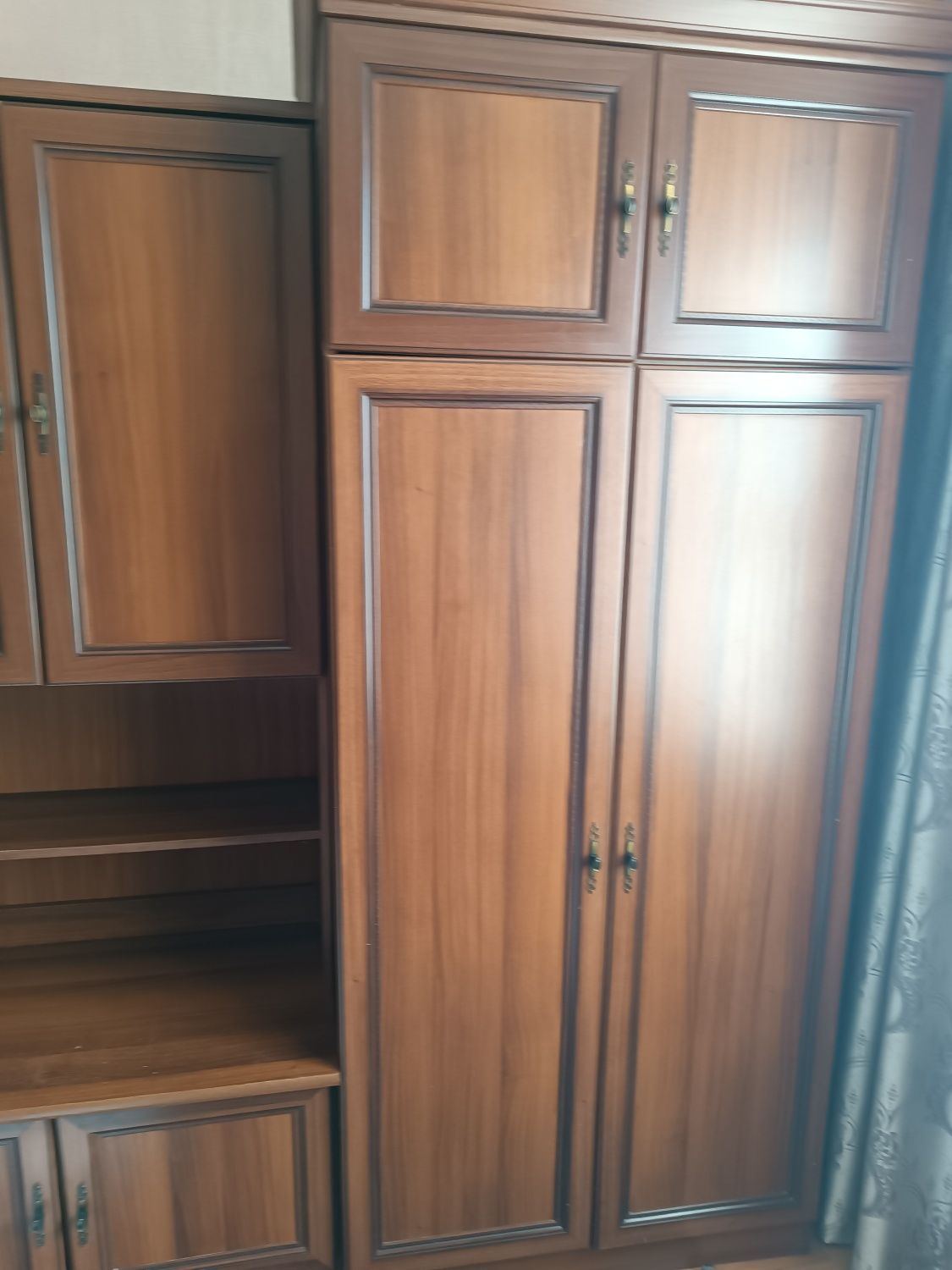 Продам стінку у вітальню