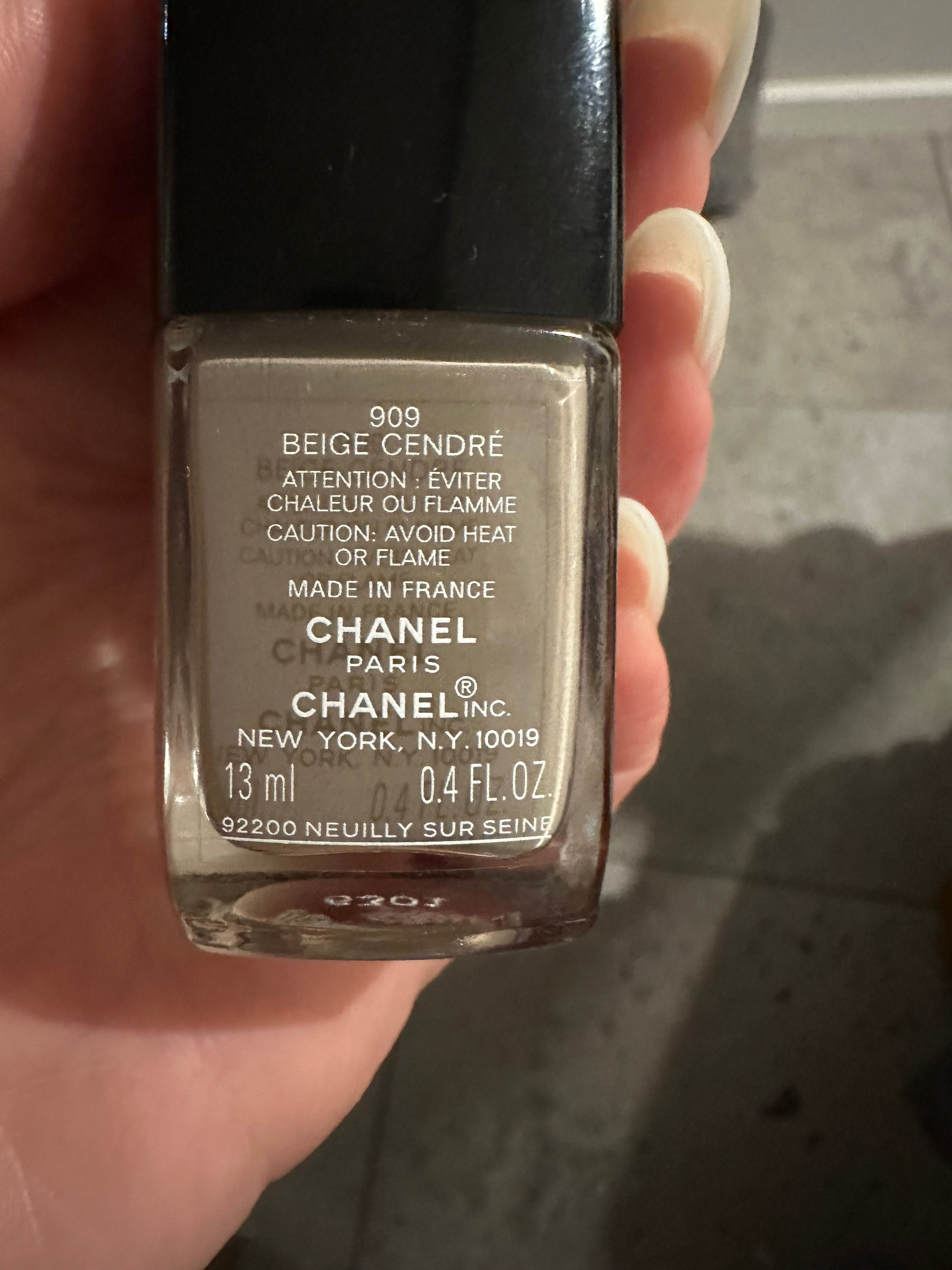 CHANEL Le Vernis

Lakier do paznokci 13ml 909 Beige