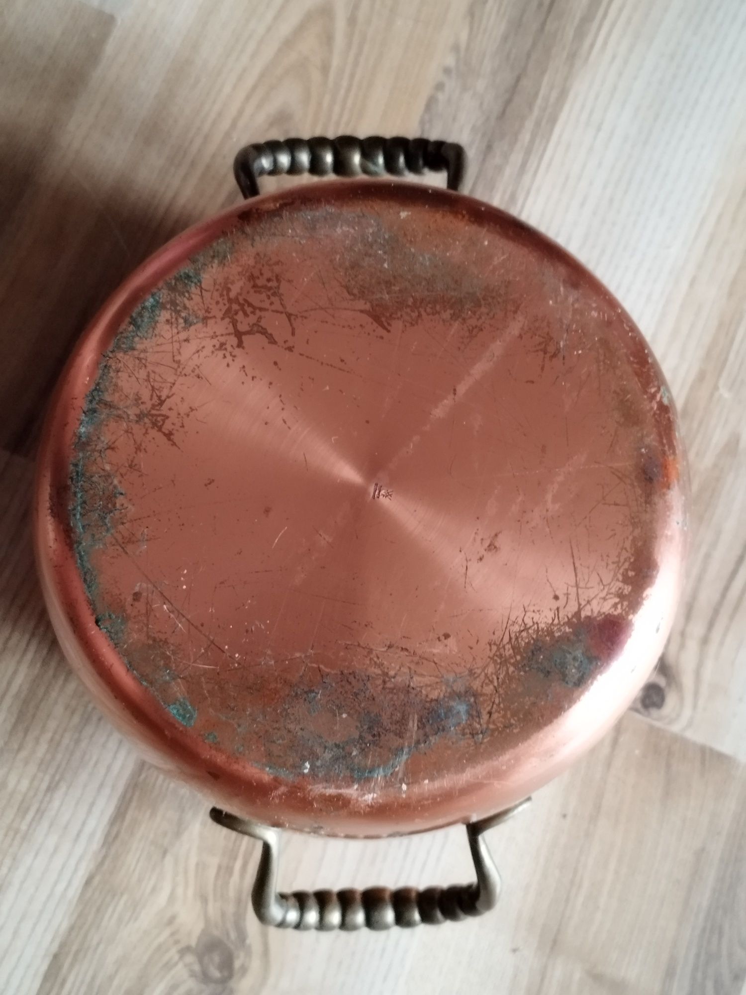 Świeca z wosku pszczelego w garnuszku / 2,3 kg