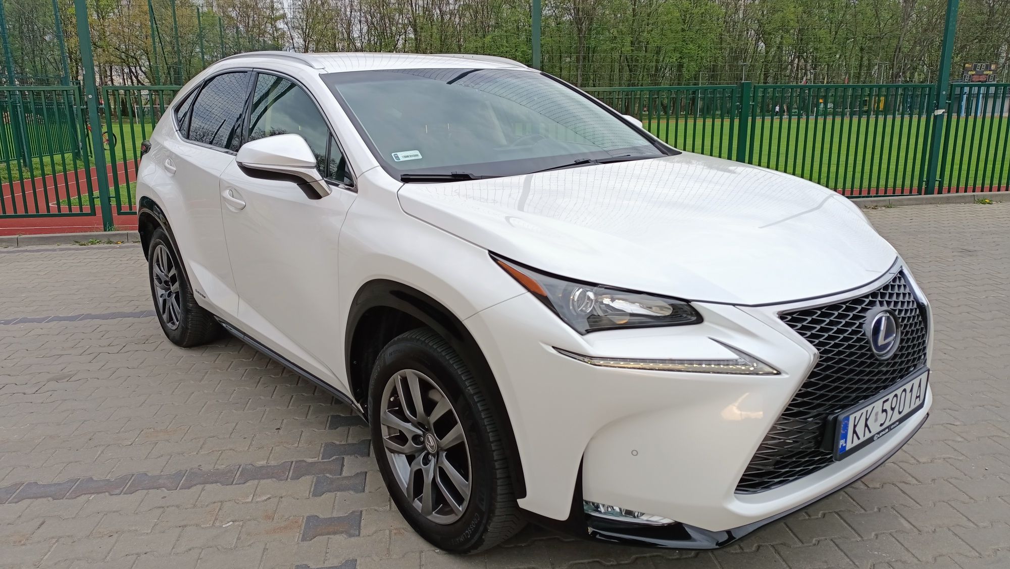 Samochód do ślubu lexus Nx 300H.  Ceny od 500zl