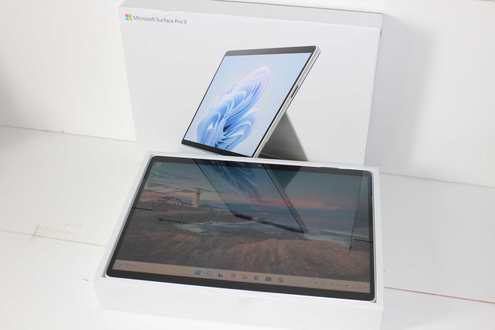 Microsoft Surface Pro 9 i5/16Gb/256Gb/1Tb