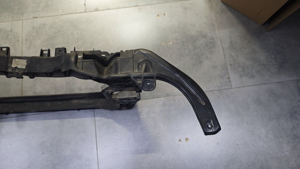 Продам панель кріплення радіаторів (телевізор) 80A805594A, Audi SQ5