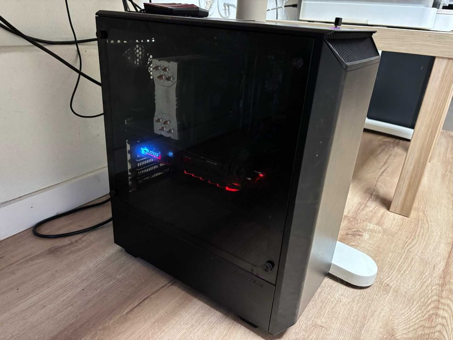 Computador i5 8600k + 2 x 4GB RAM + Radeon RX 580