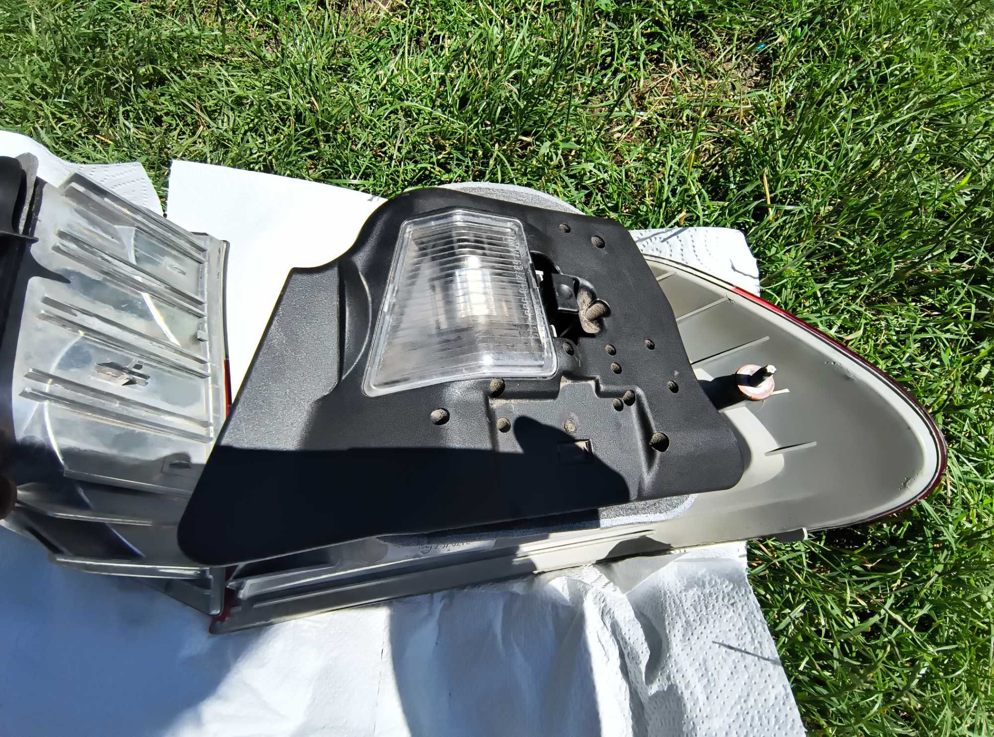 Sprzedam lampy BMW e46 coupe.