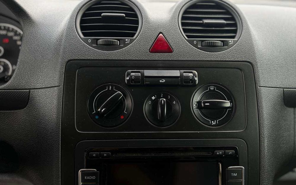 Volkswagen Caddy 2011