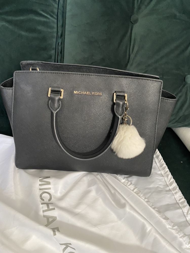 Michael kors selma large a4 saffiano czarna black listonoszka kuferek