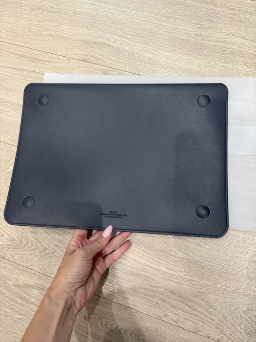 Кожаный чехол на макбук