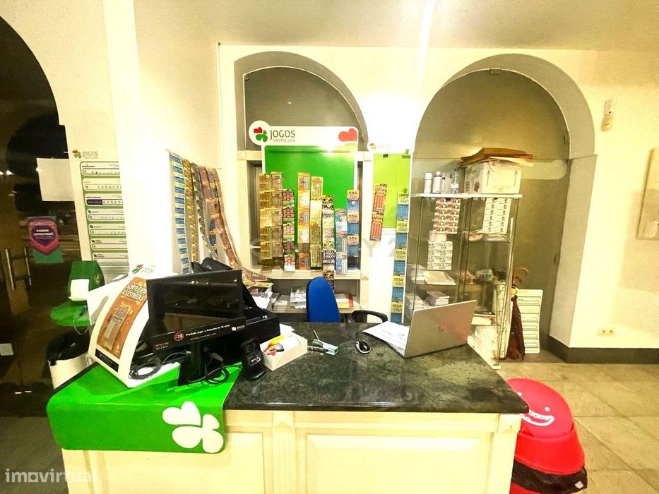 Padaria em Leiria, 250m² com Acessibilidade e Cozinha Equipada