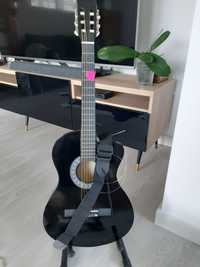 Gitara klasyczna czarna stojak