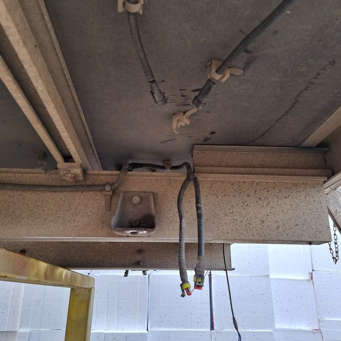 Skrzynia ładunkowa 5,3/2.28/2.55 CENNA BRUTTO 23% plandeka zabudowa ma