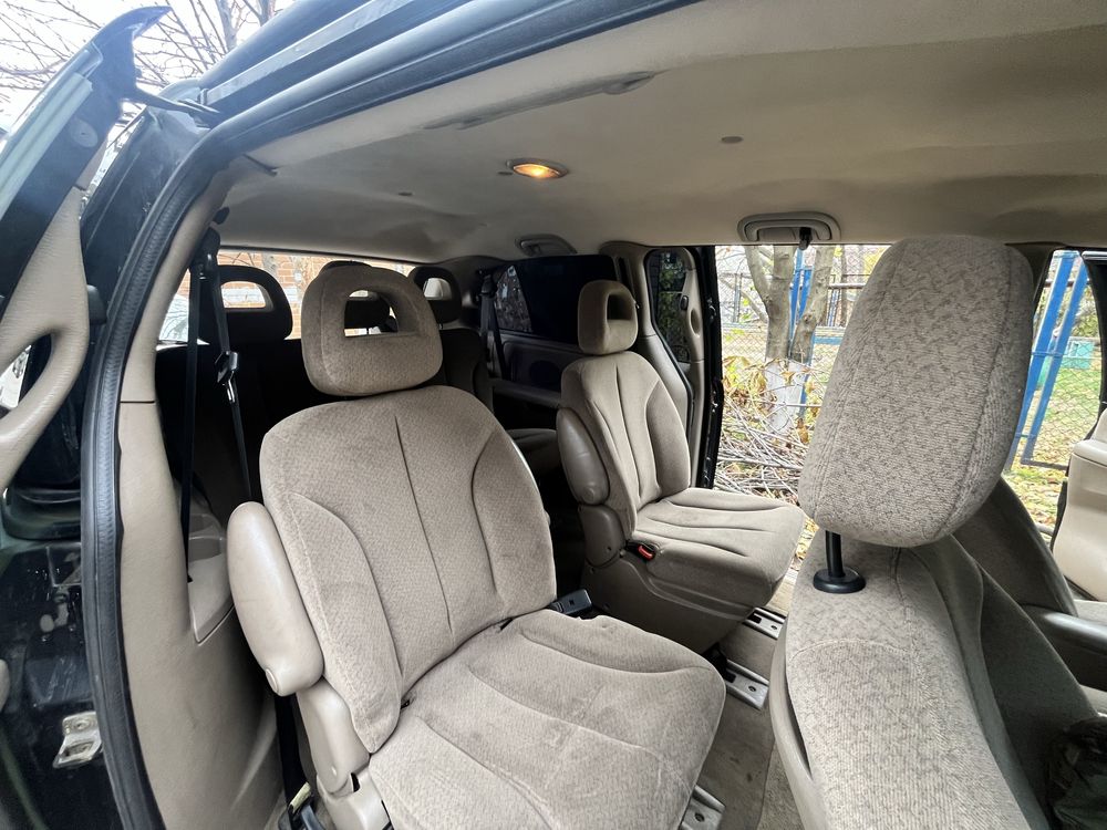 Авто Chrysler Grand Voyager 2.5 td, 2 ключа, документи, мінівен Skoda