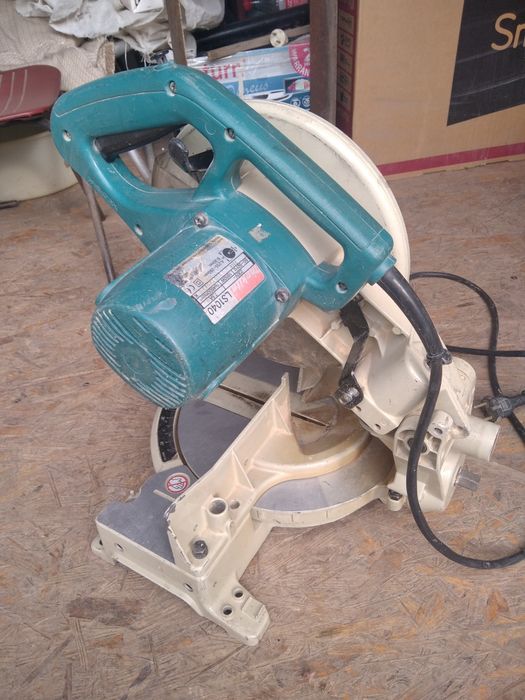 Торцовочная пила Makita LS 1040. Оригинал